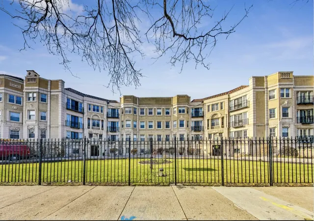6832-s-south-shore-dr-2-chicago-il-60649/hzid_50b0adbb