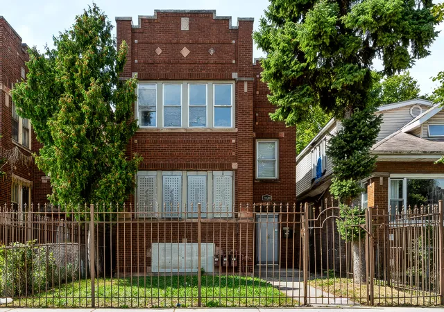 7838-s-paulina-st-chicago-il-60620/hzid_52c9cbf8