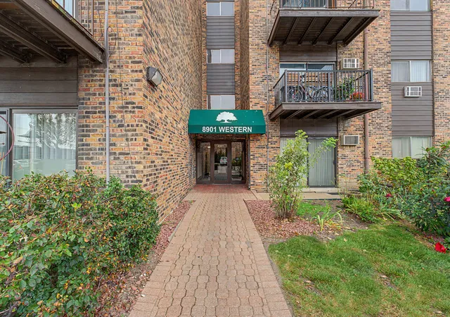 8901-n-western-ave-a104-des-plaines-il-60016/hzid_f46d370c