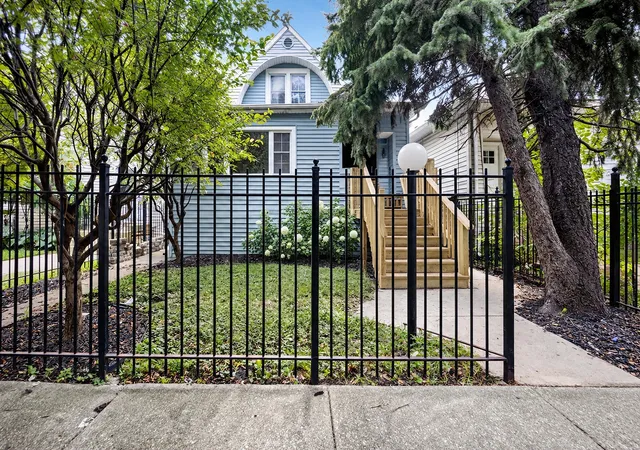 4829-w-hutchinson-st-chicago-il-60641/hzid_c3f66034