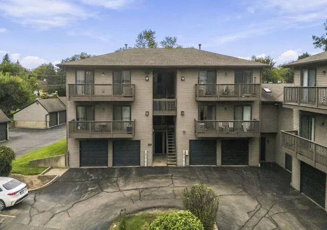 1820-w-highland-ave-d-elgin-il-60123/hzid_f933067f