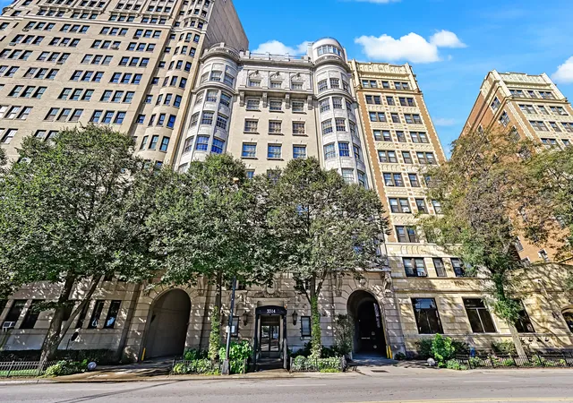 3314-n-lake-shore-dr-9d-chicago-il-60657/hzid_562bb6d4