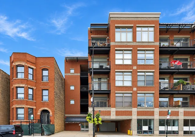 3260-n-clark-st-304-chicago-il-60657/hzid_bdb294f5