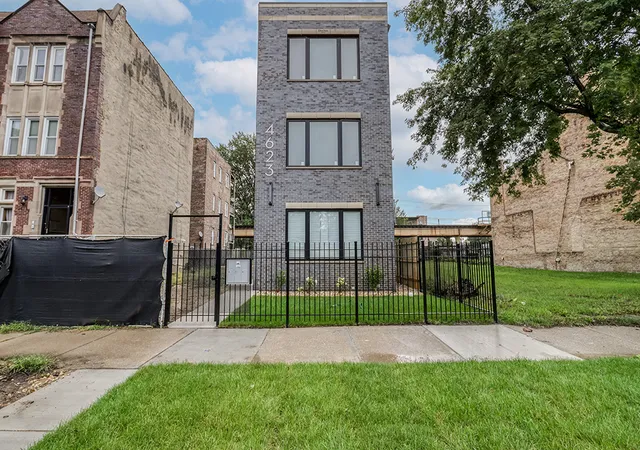 4623-s-prairie-ave-chicago-il-60653/hzid_a7dc65c9