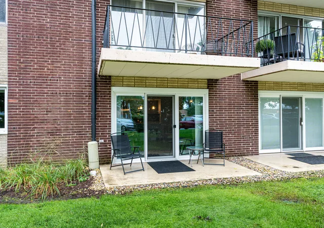 5300-walnut-ave-17a-downers-grove-il-60515/hzid_7f380b51