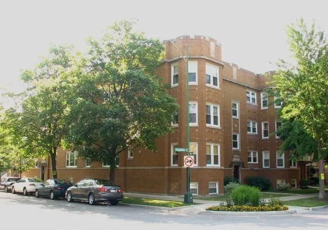 2915-w-granville-ave-1e-chicago-il-60659/hzid_3c22d89c