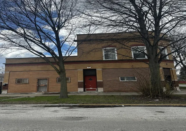 8900-s-normal-ave-chicago-il-60620/hzid_145447fa