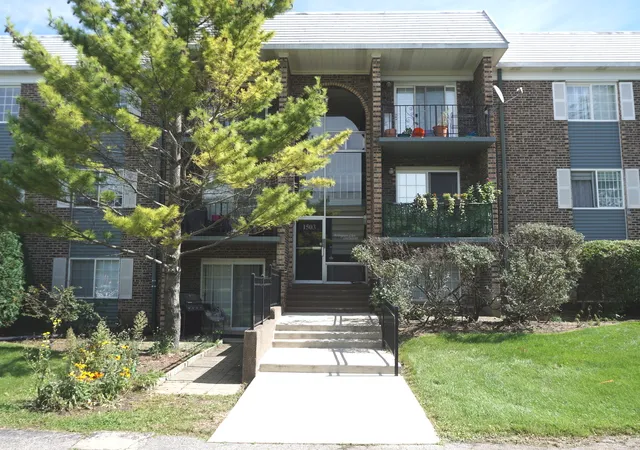 1503-n-windsor-dr-302-arlington-heights-il-60004/hzid_f24e2295