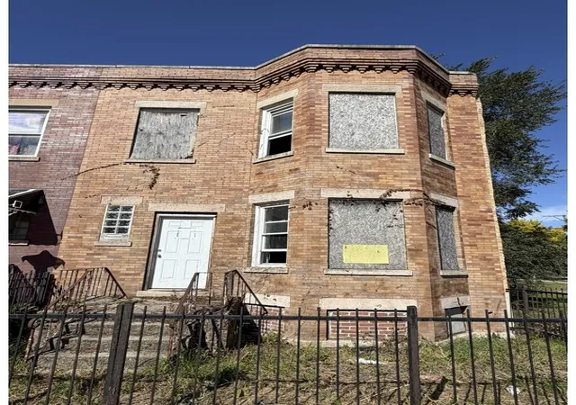 2706-w-lexington-st-chicago-il-60612/hzid_500f07f3