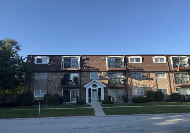 6440-pamela-ln-9-chicago-ridge-il-60415/hzid_d23cf55d