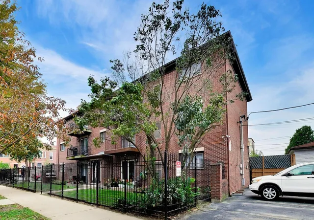 2600-w-walton-st-3s-chicago-il-60622/hzid_9d6bf5a4