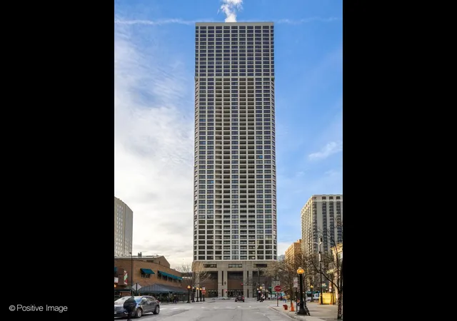 1030-n-state-st-46a-chicago-il-60610/hzid_2ddb50ea