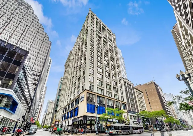 8-w-monroe-st-902-chicago-il-60603/hzid_18eed252