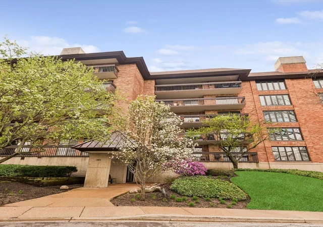 3851-mission-hills-rd-303-northbrook-il-60062/hzid_ab2ddb5d