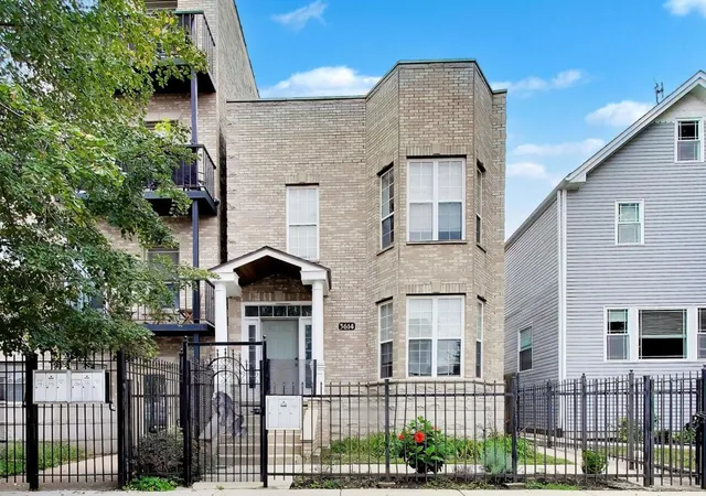 3614-w-shakespeare-ave-chicago-il-60647/hzid_9ed84fd9