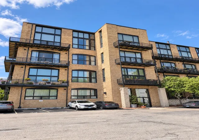 2614-n-clybourn-ave-115-chicago-il-60614/hzid_9b1f36bb