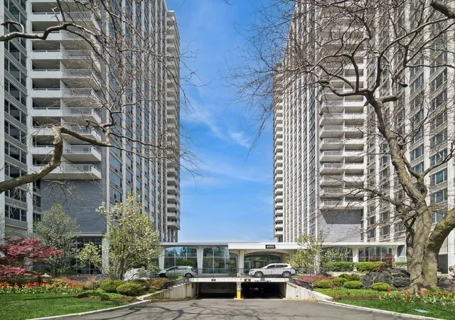 4250-n-marine-dr-705-chicago-il-60613/hzid_28684221