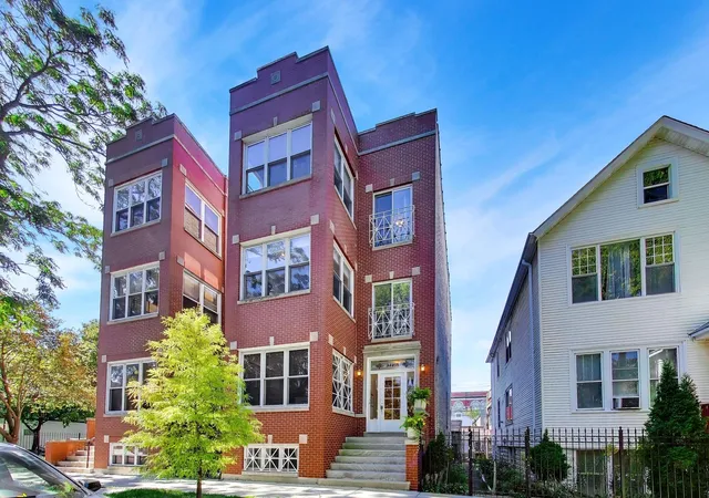 2236-n-maplewood-ave-2-chicago-il-60647/hzid_100dd398