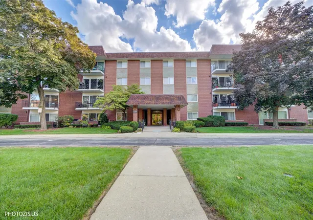 1025-s-fernandez-ave-2d-arlington-heights-il-60005/hzid_655df087