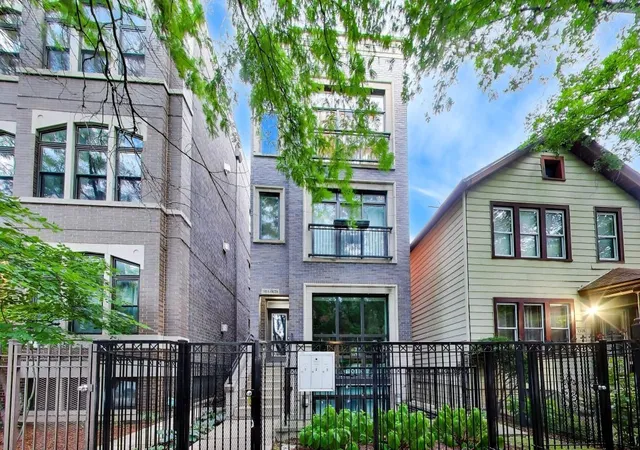 1520-w-walton-st-3-chicago-il-60642/hzid_afcd055d