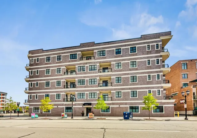 105-s-cottage-hl-ave-304-elmhurst-il-60126/hzid_de6464b5
