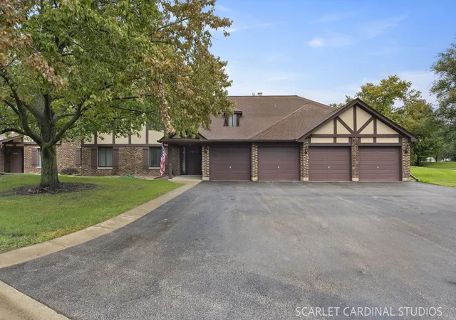 1773-gloucester-ct-a-wheaton-il-60189/hzid_a5554876