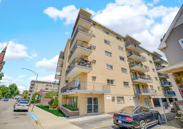320-circle-ave-203-forest-park-il-60130/hzid_a2348048