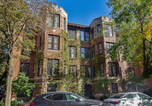 450-w-surf-st-1-chicago-il-60657/hzid_c7491332