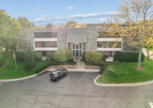 200-red-top-dr-304-libertyville-il-60048/hzid_58d541ec
