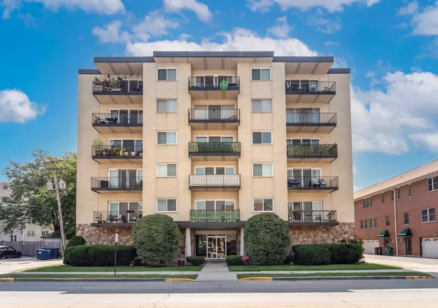 7314-randolph-st-5b-forest-park-il-60130/hzid_984bfb1b
