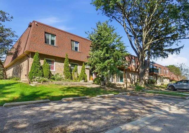 735-grove-dr-214-buffalo-grove-il-60089/hzid_c899ff4a