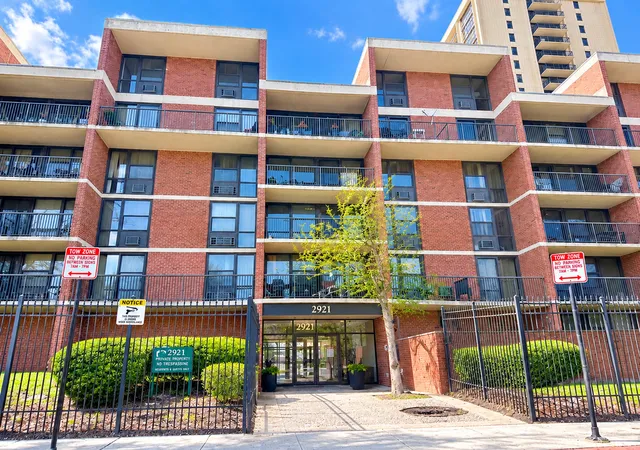 2921-s-michigan-ave-517-chicago-il-60616/hzid_cf058f22