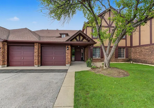1774-gloucester-ct-c-wheaton-il-60189/hzid_d059849a
