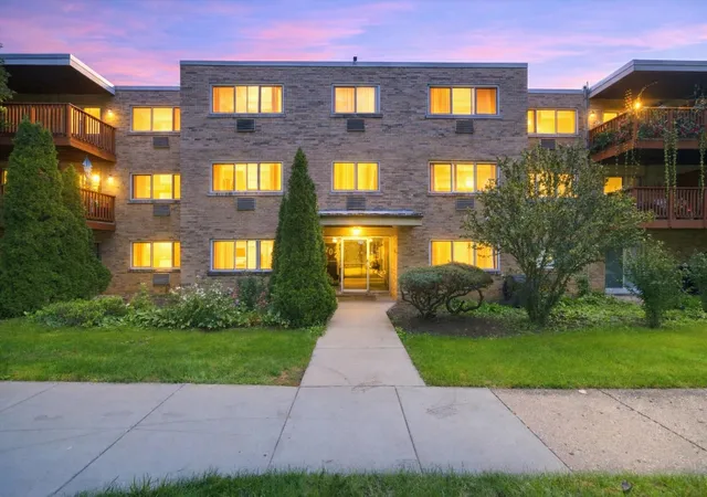 702-dempster-st-g4-mount-prospect-il-60056/hzid_44cbc2ca