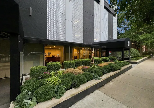 2700-n-hampden-ct-8b-chicago-il-60614/hzid_4ce5f677