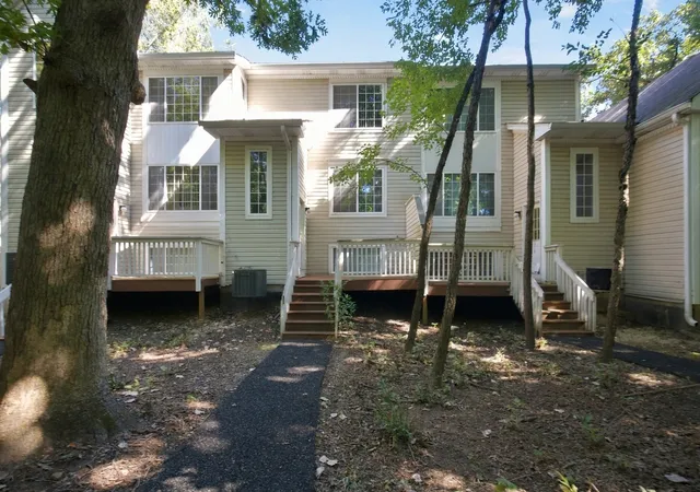 280-w-treehouse-ln-round-lake-il-60073/hzid_e80fa488