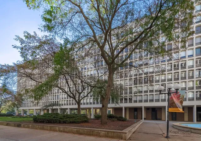 1450-e-55th-street-527s-chicago-il-60615/hzid_a61db044