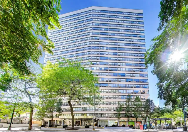 2930-n-sheridan-rd-1205-chicago-il-60657/hzid_b0614129