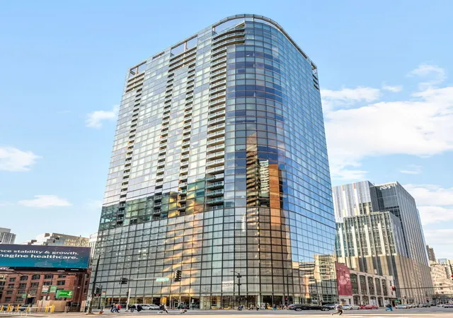 600-n-fairbanks-ct-1811-chicago-il-60611/hzid_66218eeb