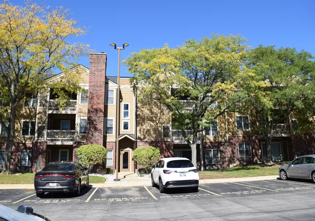 211-glengarry-dr-205-bloomingdale-il-60108/hzid_e45ceacb