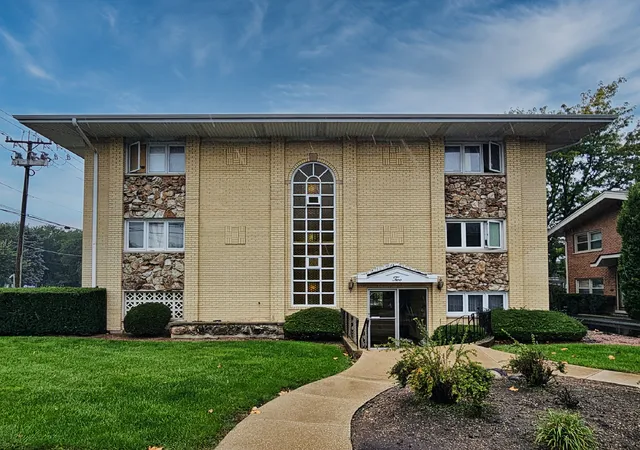 2-n-dee-rd-203-park-ridge-il-60068/hzid_db276895