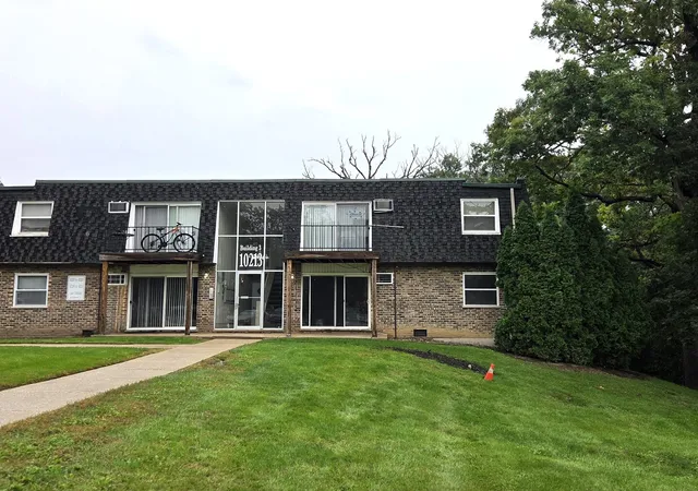 10213-s-86th-terrace-103-palos-hills-il-60465/hzid_fa54063b