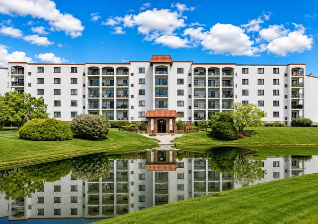 375-plum-crk-dr-312-wheeling-il-60090/hzid_3178273e