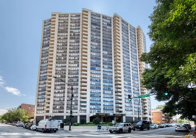 3930-n-pine-grv-ave-2710-chicago-il-60613/hzid_05ff5e55
