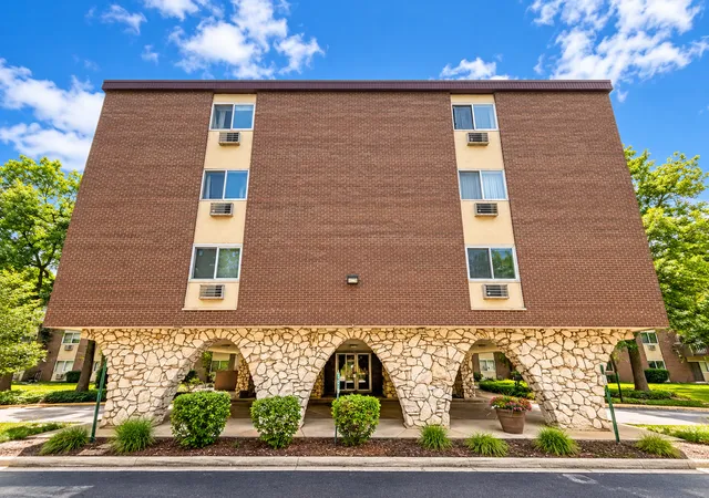 1321-s-finley-rd-312-lombard-il-60148/hzid_67ca0870
