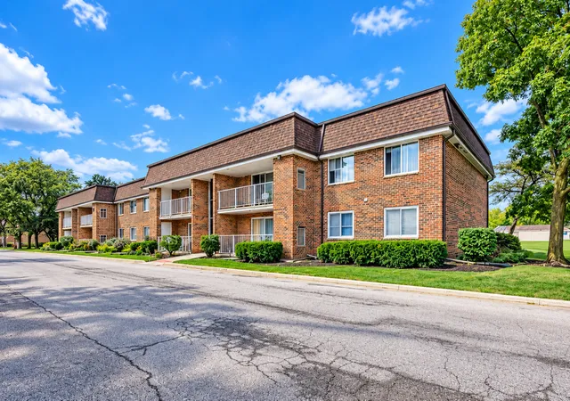 1106-westover-ln-2b-schaumburg-il-60193/hzid_b525d7f3