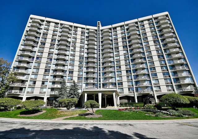 40-n-tower-rd-7h-oak-brook-il-60523/hzid_2fb946e1