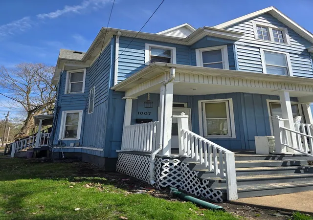 1007-n-mason-st-bloomington-il-61701/hzid_f0bb43ca