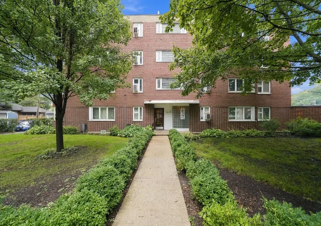 7208-oak-ave-1sw-river-forest-il-60305/hzid_c5a44ee1