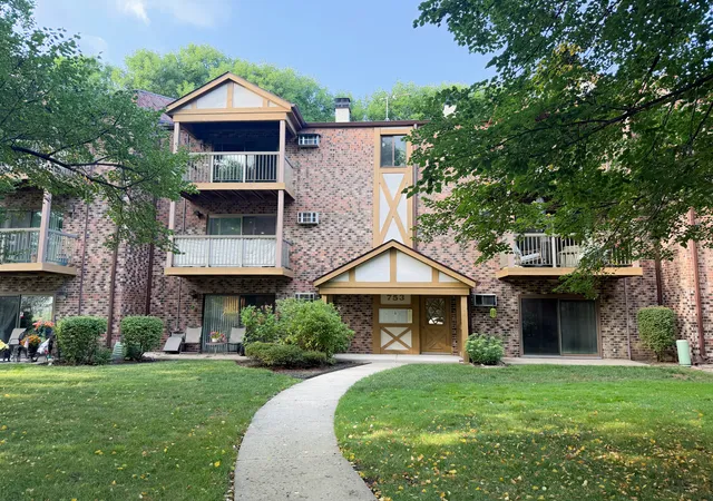 753-s-dwyer-ave-e-arlington-heights-il-60005/hzid_d7d5528c